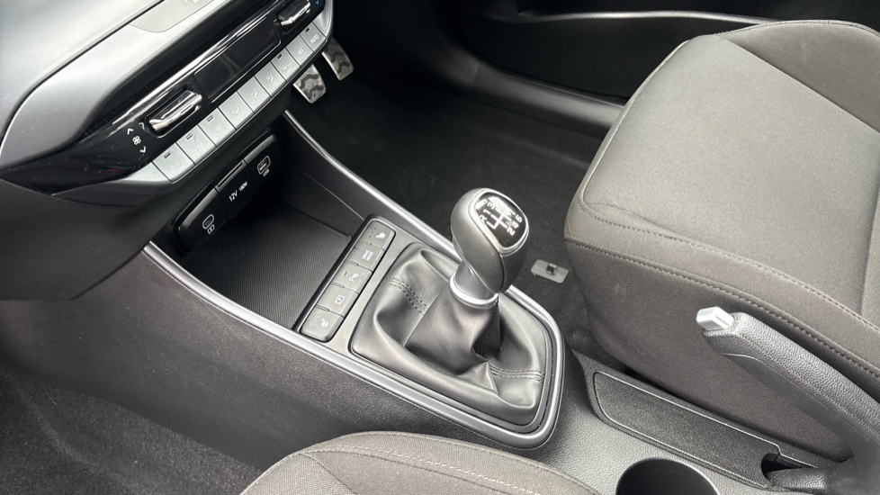 Hyundai BAYON 1.0 TGDi Premium 5dr Petrol Hatchback - Image 13
