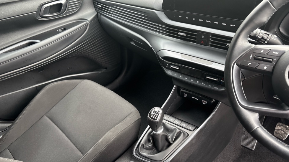 Hyundai BAYON 1.0 TGDi Premium 5dr Petrol Hatchback - Image 14