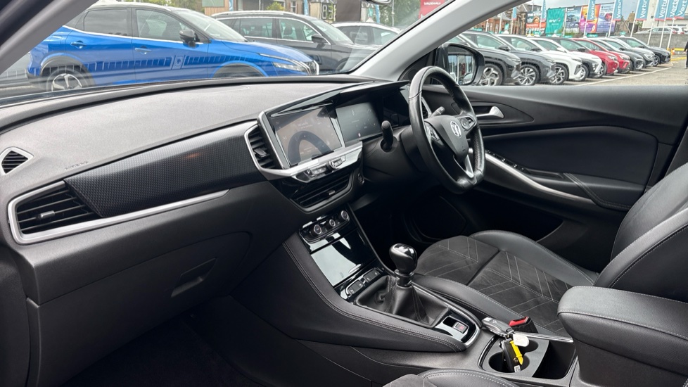Vauxhall Grandland 1.2 Turbo Ultimate 5dr Petrol Hatchback - Image 9