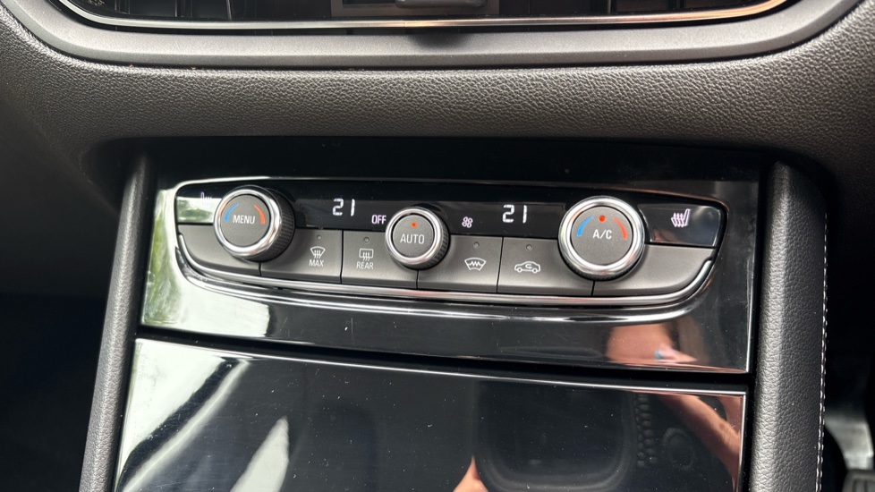 Vauxhall Grandland 1.2 Turbo Ultimate 5dr Petrol Hatchback - Image 34