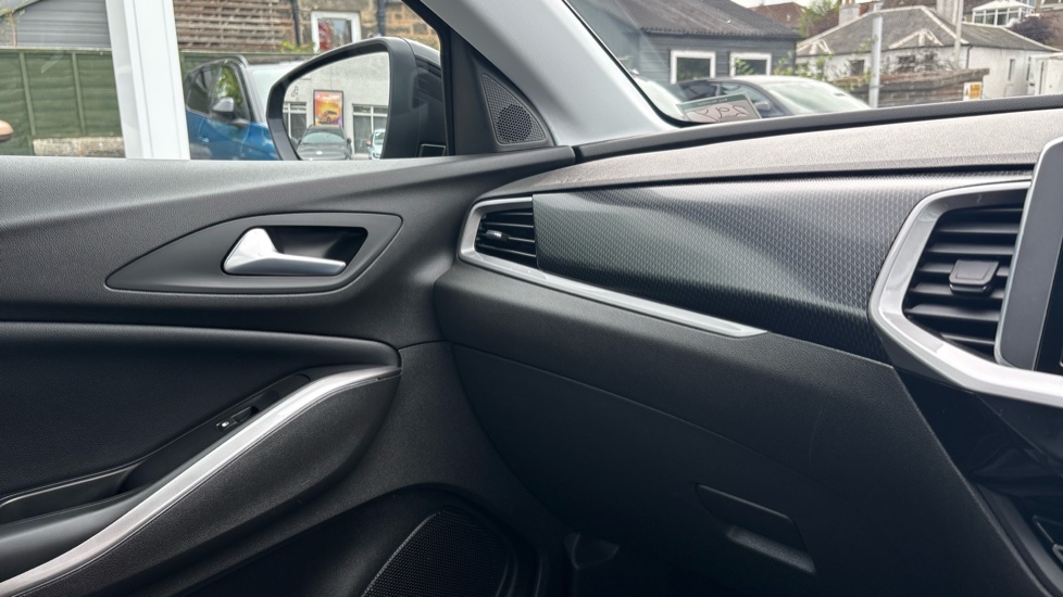 Vauxhall Grandland 1.2 Turbo Ultimate 5dr Petrol Hatchback - Image 44