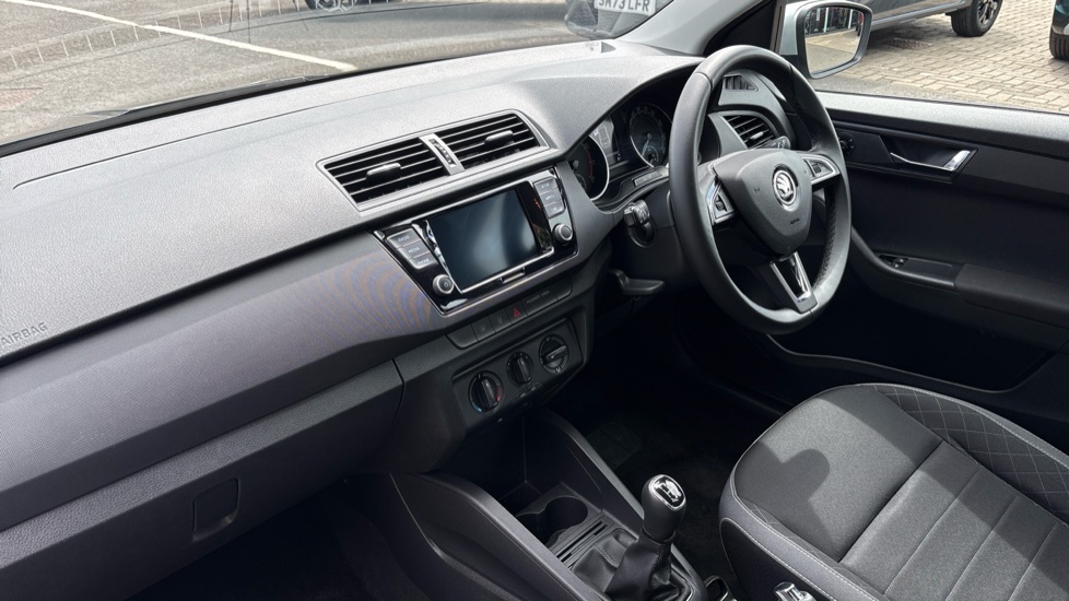Skoda Fabia 1.0 MPI Colour Edition 5dr Petrol Hatchback - Image 9