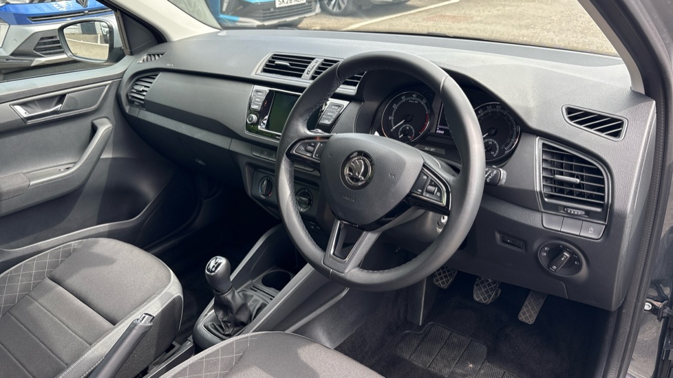 Skoda Fabia 1.0 MPI Colour Edition 5dr Petrol Hatchback - Image 11