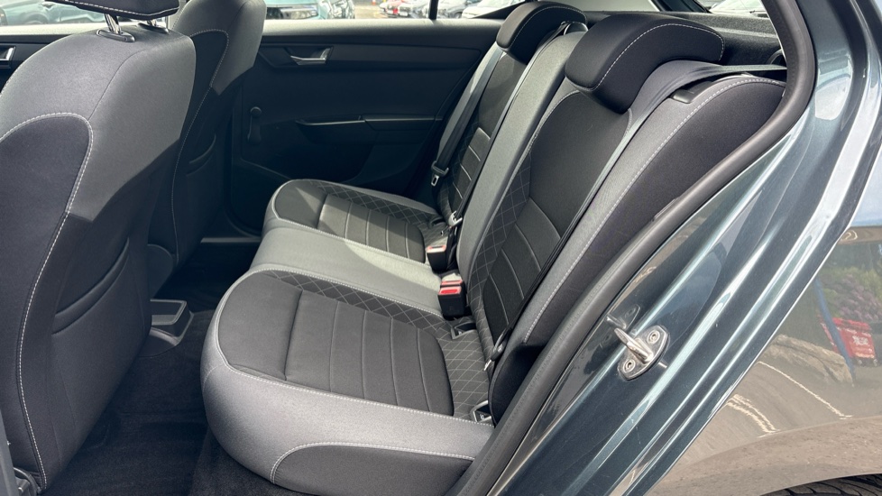 Skoda Fabia 1.0 MPI Colour Edition 5dr Petrol Hatchback - Image 16