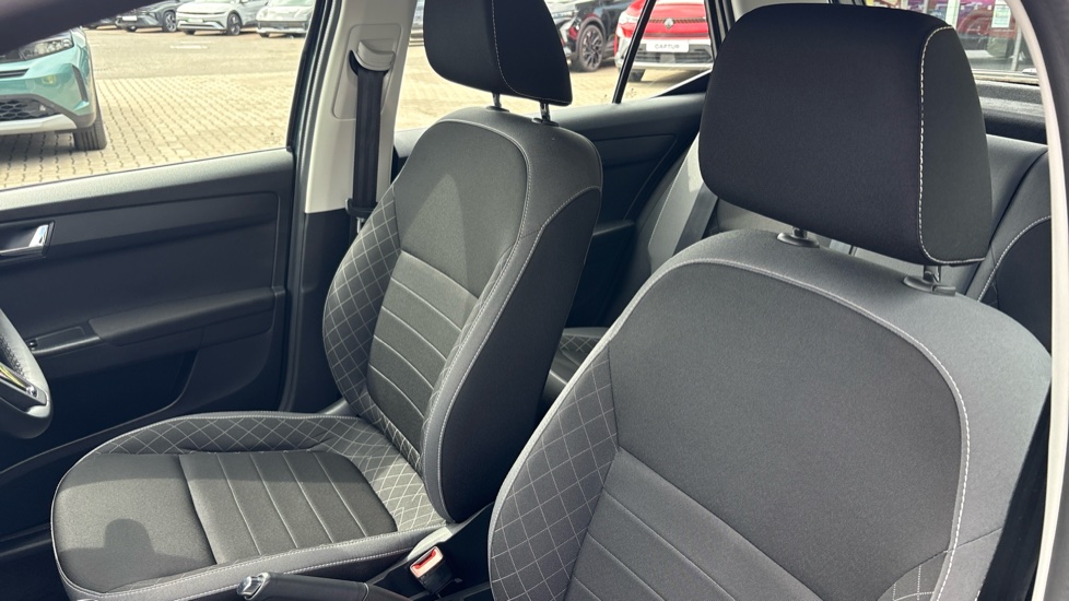 Skoda Fabia 1.0 MPI Colour Edition 5dr Petrol Hatchback - Image 28