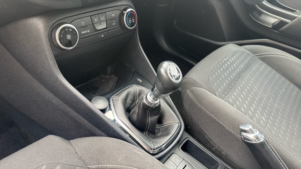 Ford Fiesta 1.0 EcoBoost 95 Titanium 5dr Petrol Hatchback - Image 13