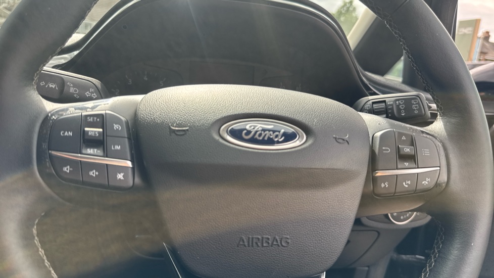 Ford Fiesta 1.0 EcoBoost 95 Titanium 5dr Petrol Hatchback - Image 47