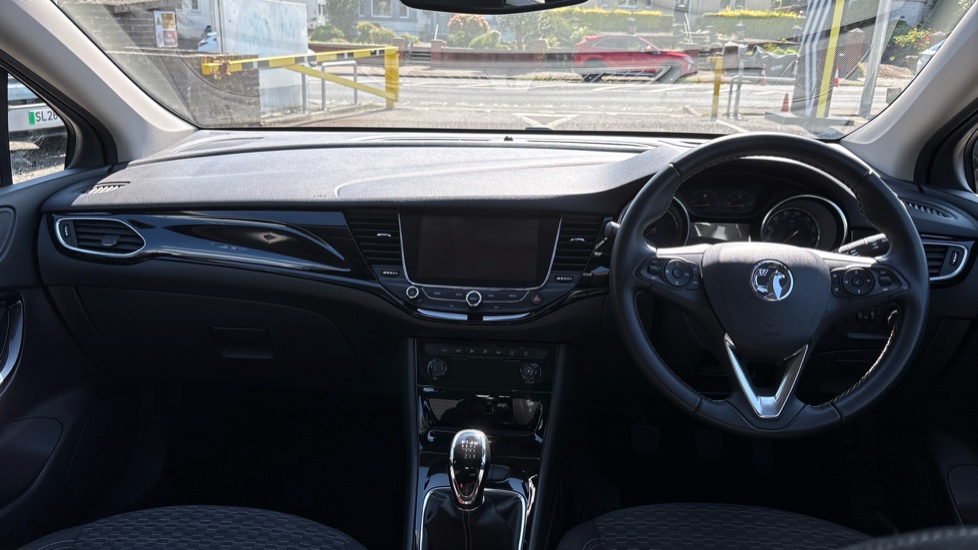 Vauxhall Astra 1.4T 16V 150 SRi Nav 5dr Petrol Hatchback - Image 10