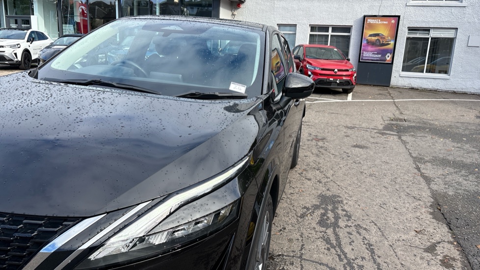 Nissan Qashqai 1.3 DiG-T MH 158 Acenta Premium 5dr Xtronic Petrol Hatchback - Image 24
