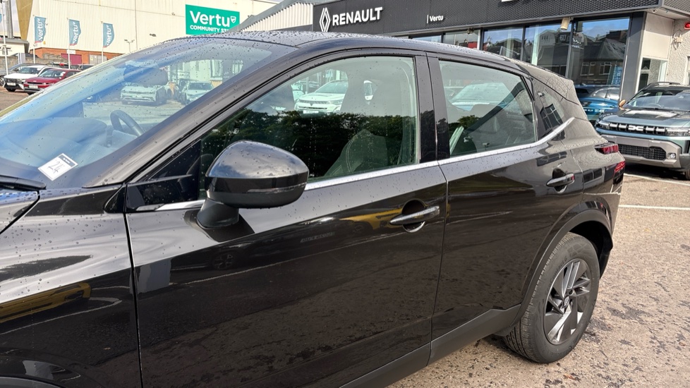 Nissan Qashqai 1.3 DiG-T MH 158 Acenta Premium 5dr Xtronic Petrol Hatchback - Image 26