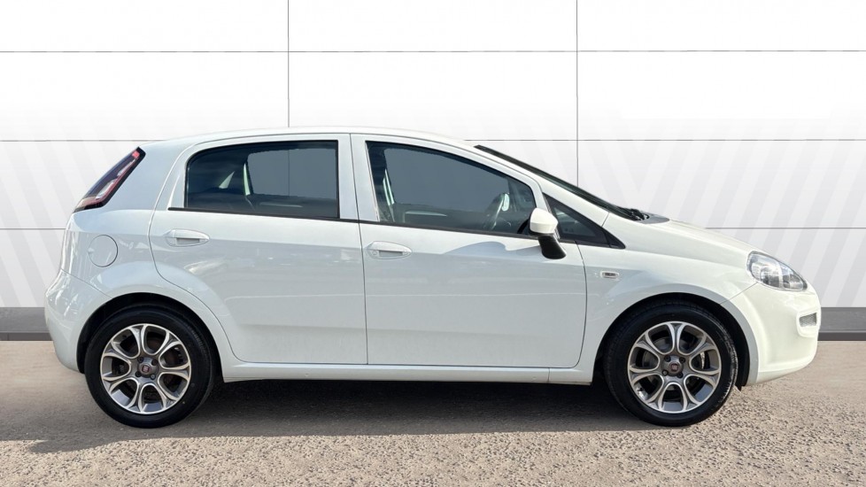 Fiat Punto 1.4 Easy+ 5dr Petrol Hatchback - Image 5