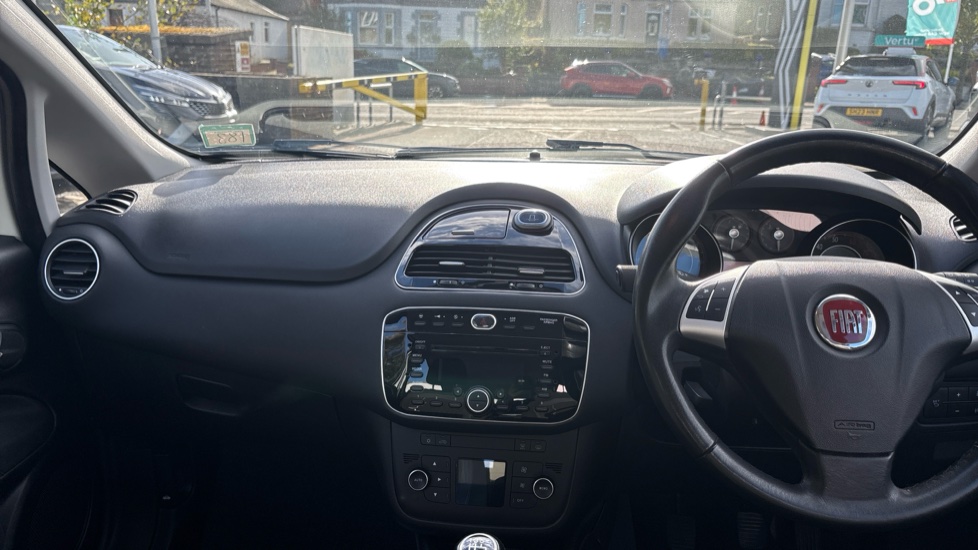 Fiat Punto 1.4 Easy+ 5dr Petrol Hatchback - Image 10