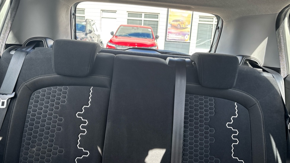 Fiat Punto 1.4 Easy+ 5dr Petrol Hatchback - Image 15