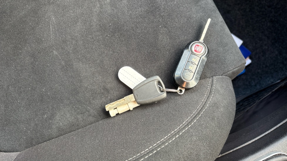 Fiat Punto 1.4 Easy+ 5dr Petrol Hatchback - Image 20