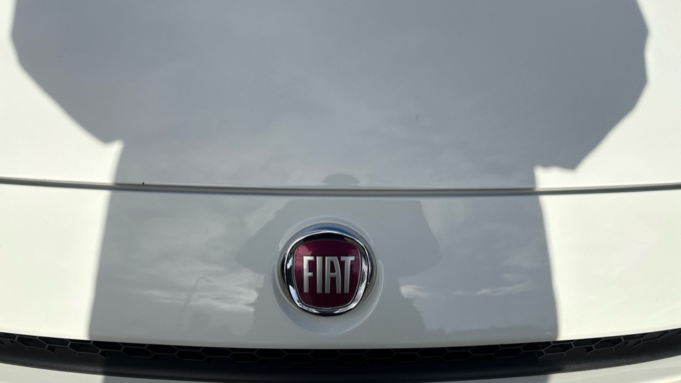 Fiat Punto 1.4 Easy+ 5dr Petrol Hatchback - Image 21