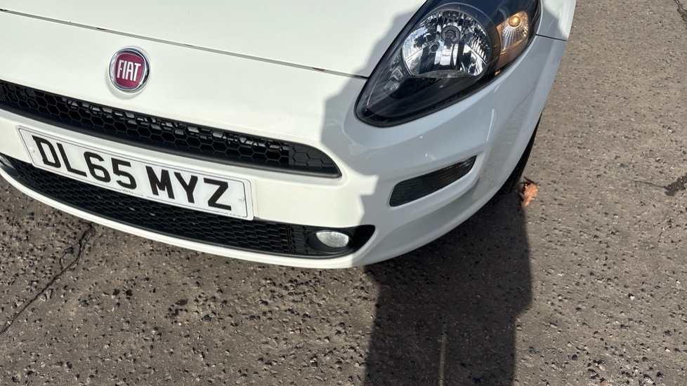 Fiat Punto 1.4 Easy+ 5dr Petrol Hatchback - Image 23