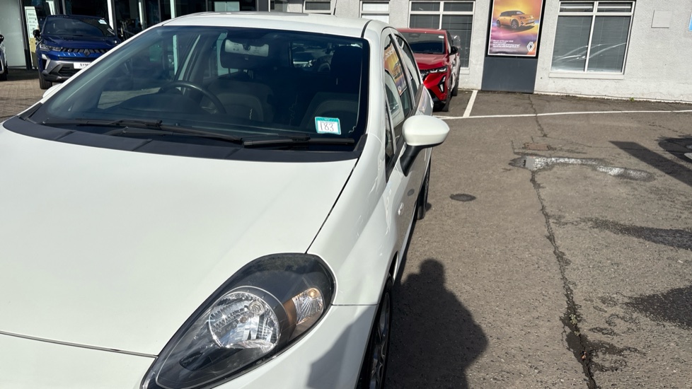Fiat Punto 1.4 Easy+ 5dr Petrol Hatchback - Image 24