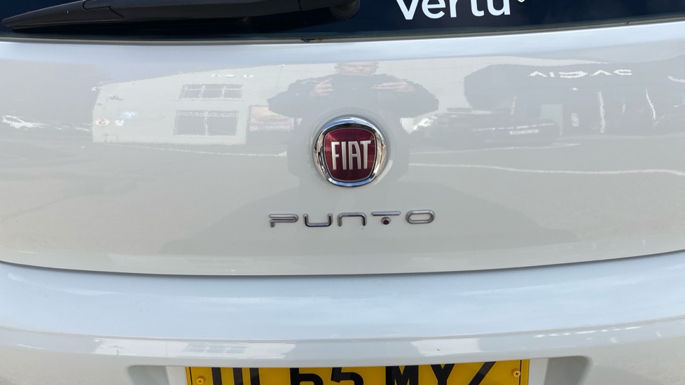 Fiat Punto 1.4 Easy+ 5dr Petrol Hatchback - Image 31