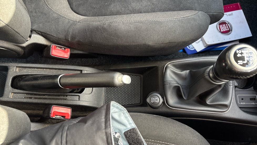 Fiat Punto 1.4 Easy+ 5dr Petrol Hatchback - Image 45