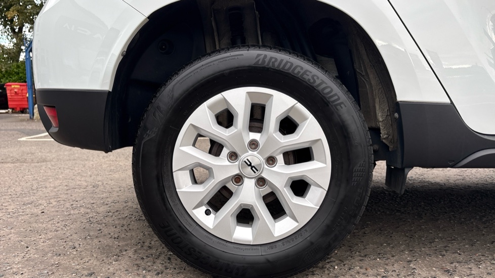 Dacia Duster 1.0 TCe 90 Expression 5dr Petrol Estate - Image 7