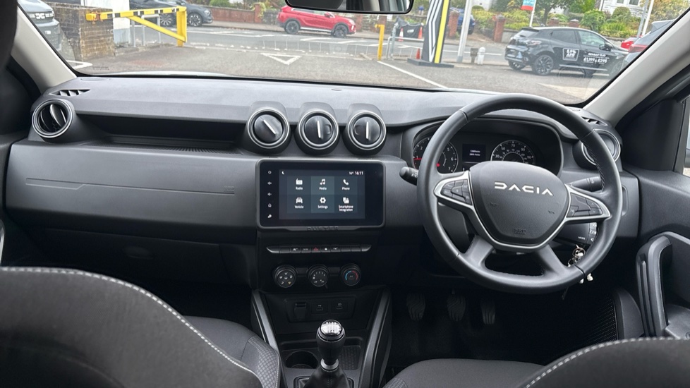 Dacia Duster 1.0 TCe 90 Expression 5dr Petrol Estate - Image 10