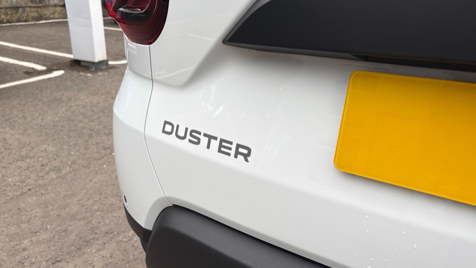 Dacia Duster 1.0 TCe 90 Expression 5dr Petrol Estate - Image 24
