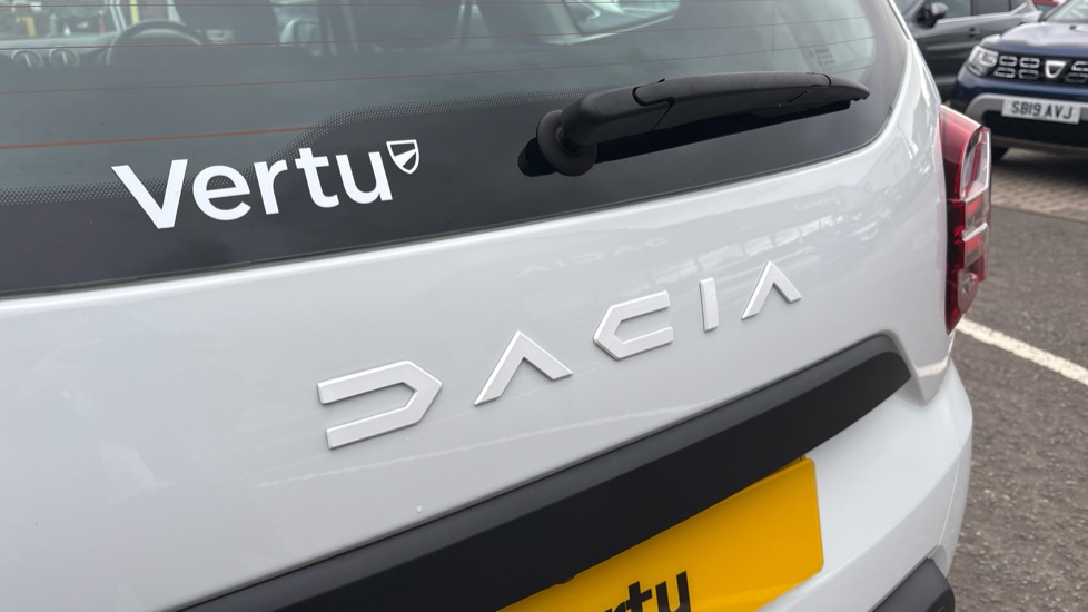 Dacia Duster 1.0 TCe 90 Expression 5dr Petrol Estate - Image 25