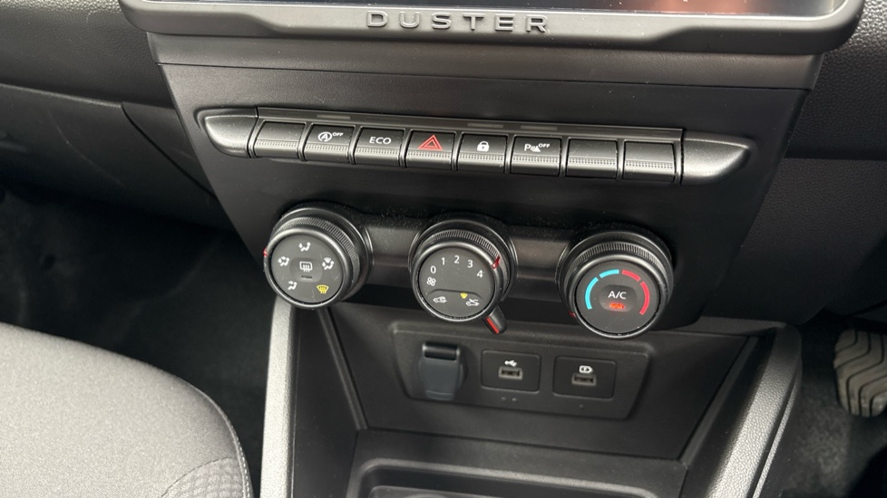 Dacia Duster 1.0 TCe 90 Expression 5dr Petrol Estate - Image 48