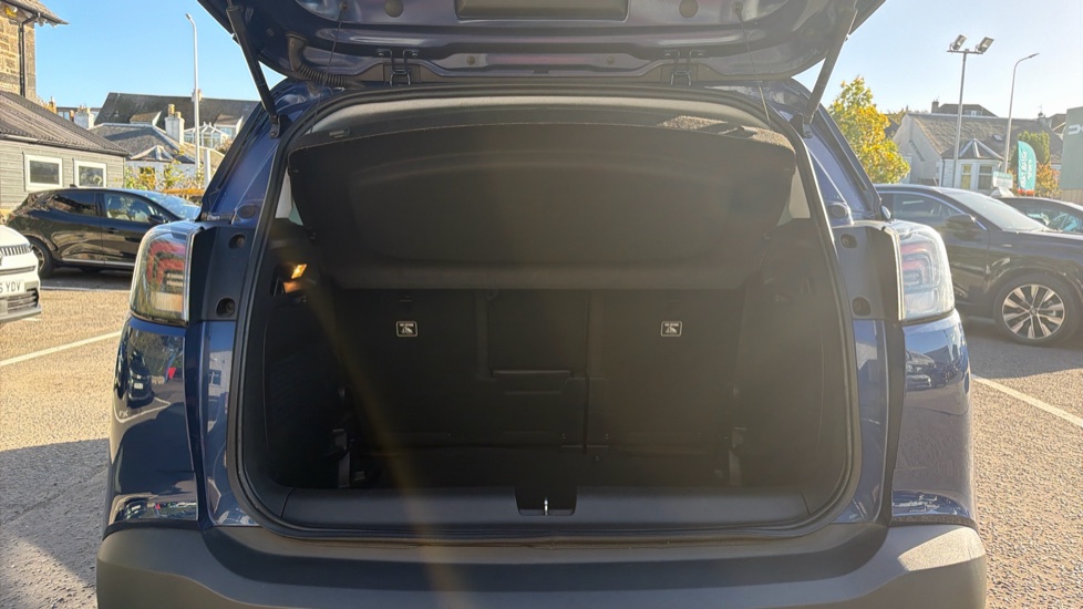 Vauxhall Crossland 1.5 Turbo D Ultimate Nav 5dr Diesel Hatchback - Image 4