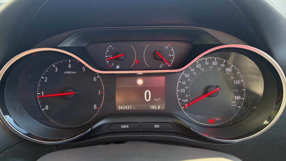 Vauxhall Crossland 1.5 Turbo D Ultimate Nav 5dr Diesel Hatchback - Image 18