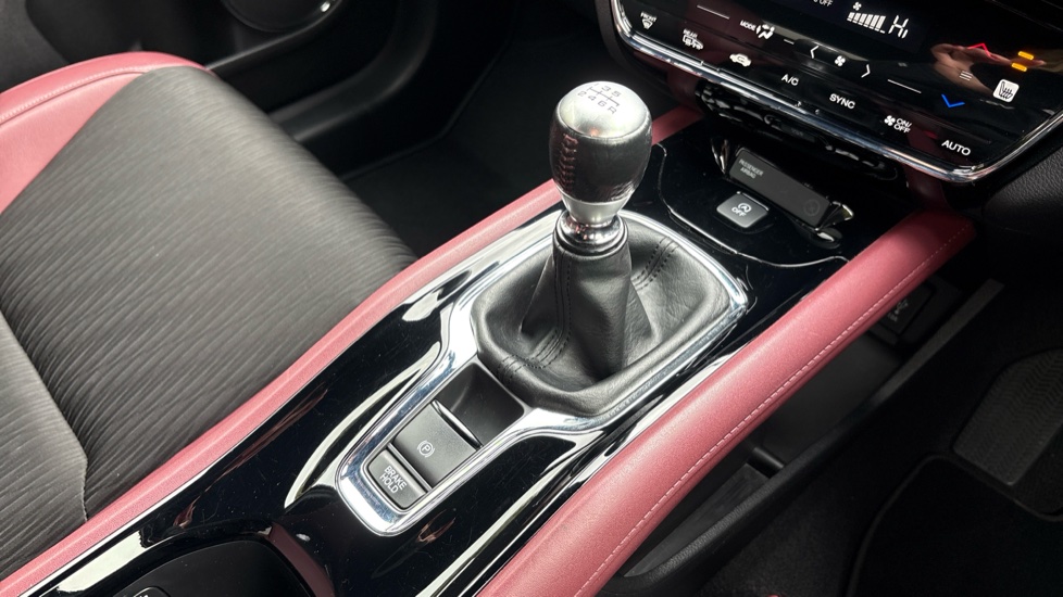 Honda HR-V 1.5 i-VTEC Turbo Sport 5dr Petrol Hatchback - Image 13