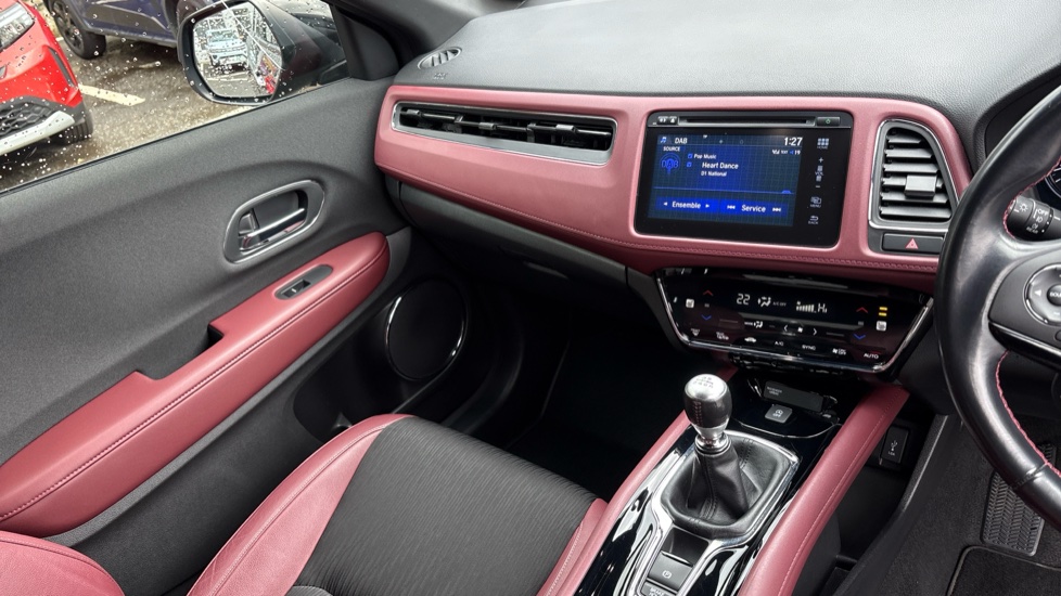 Honda HR-V 1.5 i-VTEC Turbo Sport 5dr Petrol Hatchback - Image 14