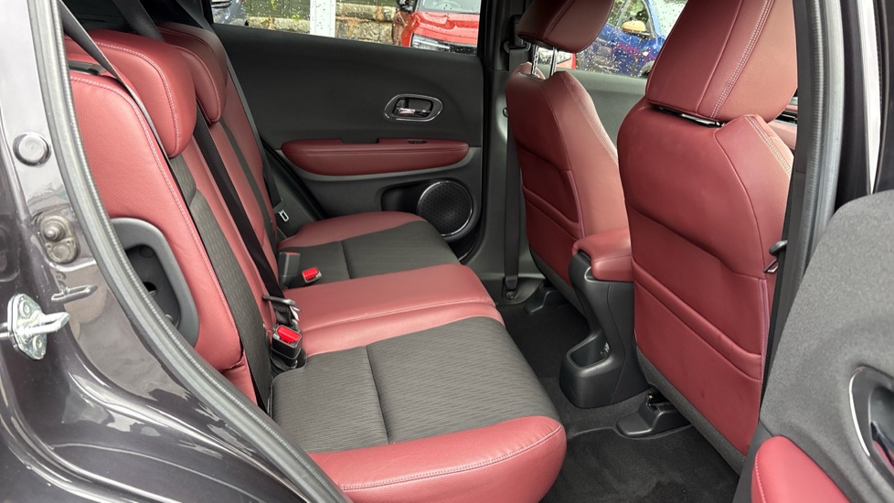 Honda HR-V 1.5 i-VTEC Turbo Sport 5dr Petrol Hatchback - Image 16