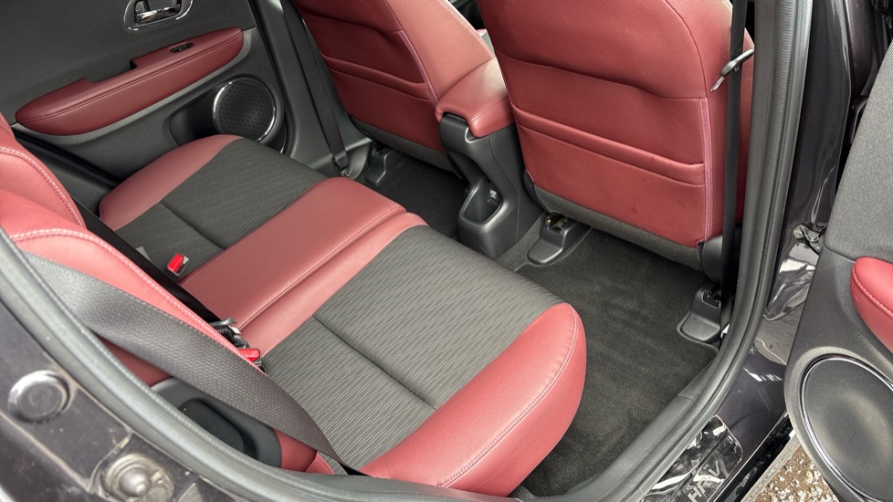 Honda HR-V 1.5 i-VTEC Turbo Sport 5dr Petrol Hatchback - Image 40