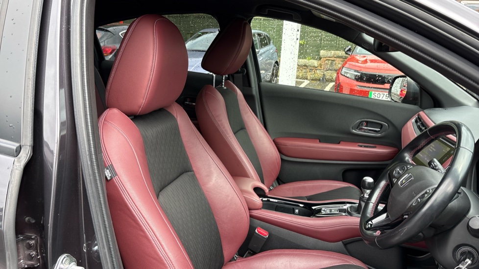 Honda HR-V 1.5 i-VTEC Turbo Sport 5dr Petrol Hatchback - Image 50