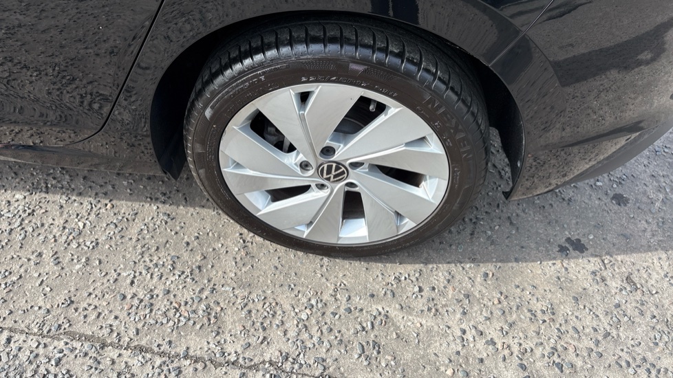 Volkswagen Golf 1.5 TSI 150 Match 5dr Petrol Hatchback - Image 28