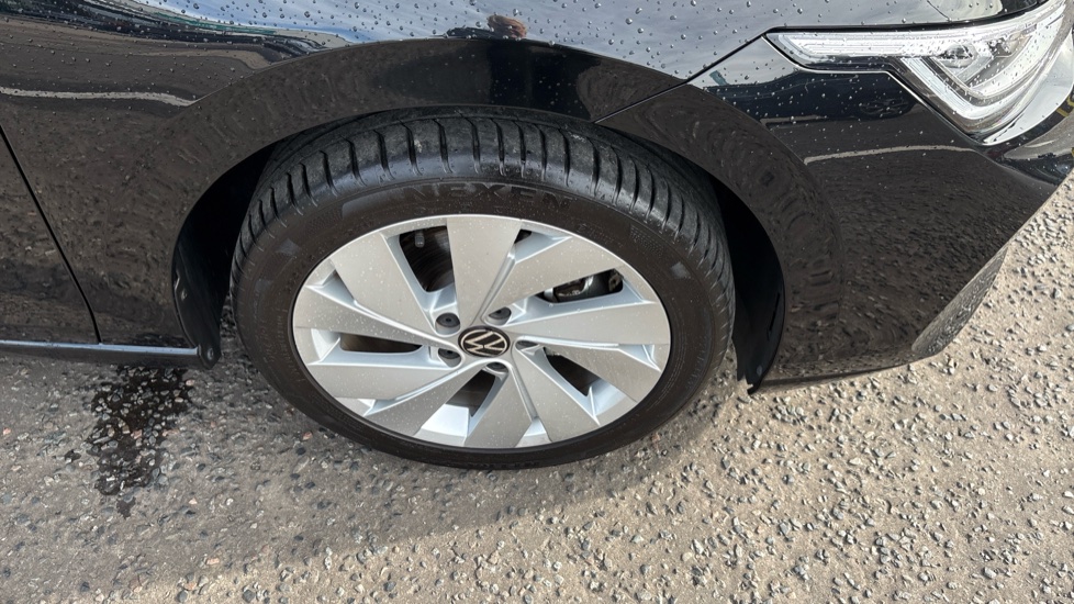 Volkswagen Golf 1.5 TSI 150 Match 5dr Petrol Hatchback - Image 38