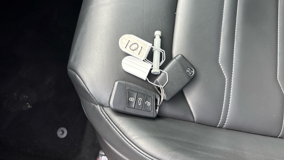 SEAT Ateca 1.5 TSI EVO Xperience Lux 5dr DSG Petrol Estate - Image 20