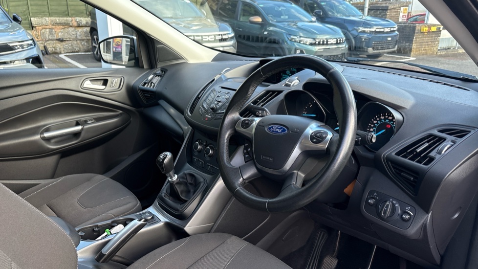 Ford Kuga 2.0 TDCi 150 Zetec 5dr 2WD Diesel Estate - Image 11