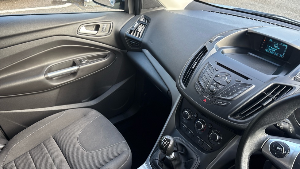 Ford Kuga 2.0 TDCi 150 Zetec 5dr 2WD Diesel Estate - Image 14