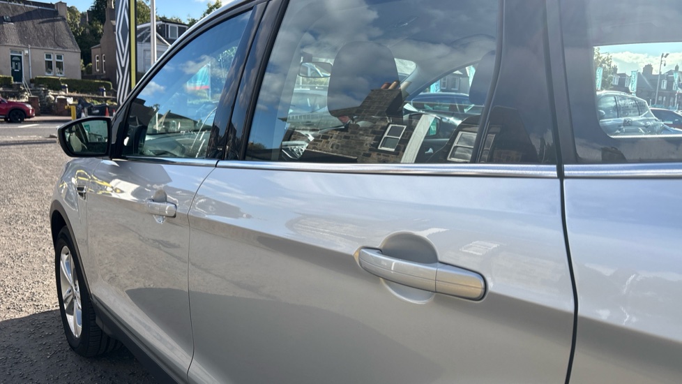 Ford Kuga 2.0 TDCi 150 Zetec 5dr 2WD Diesel Estate - Image 24