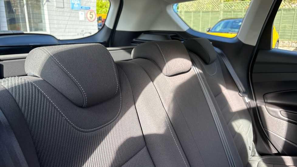 Ford Kuga 2.0 TDCi 150 Zetec 5dr 2WD Diesel Estate - Image 28