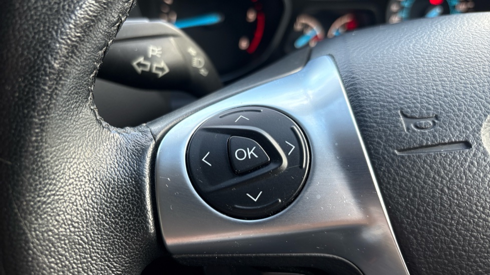 Ford Kuga 2.0 TDCi 150 Zetec 5dr 2WD Diesel Estate - Image 31