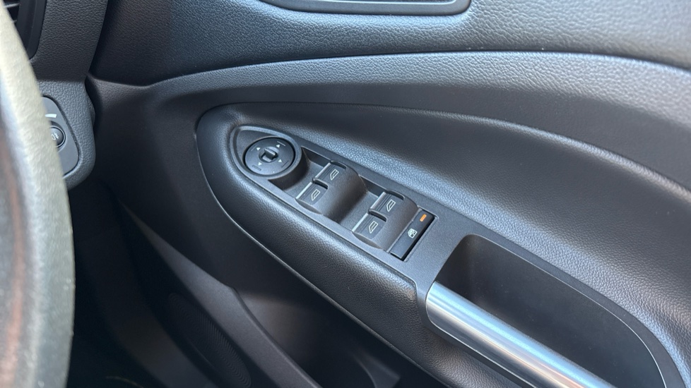 Ford Kuga 2.0 TDCi 150 Zetec 5dr 2WD Diesel Estate - Image 37