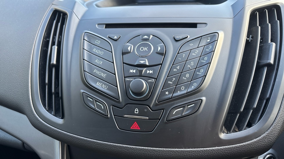 Ford Kuga 2.0 TDCi 150 Zetec 5dr 2WD Diesel Estate - Image 39