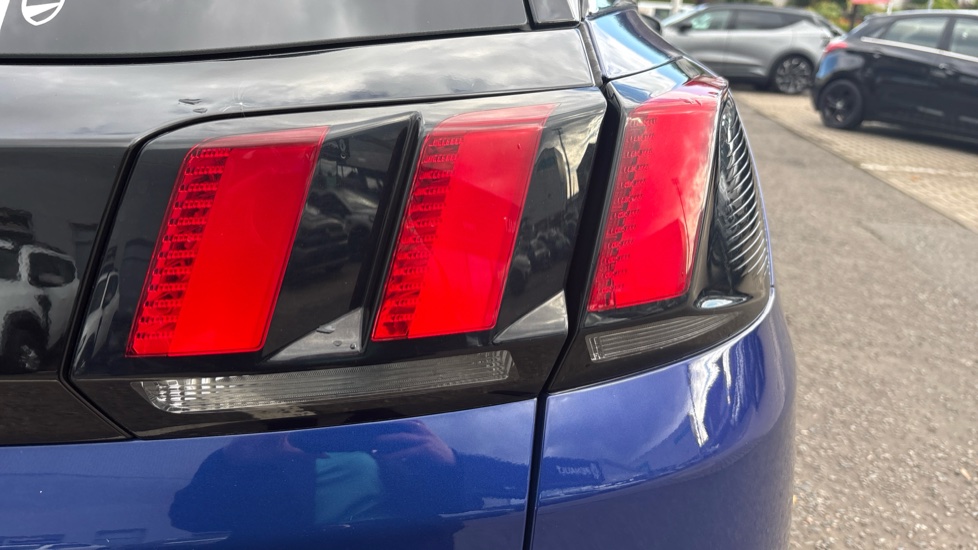 Peugeot 3008 2.0 BlueHDi GT Line 5dr Diesel Estate - Image 39