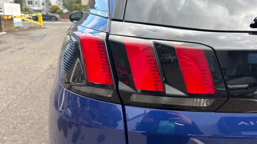 Peugeot 3008 2.0 BlueHDi GT Line 5dr Diesel Estate - Image 41