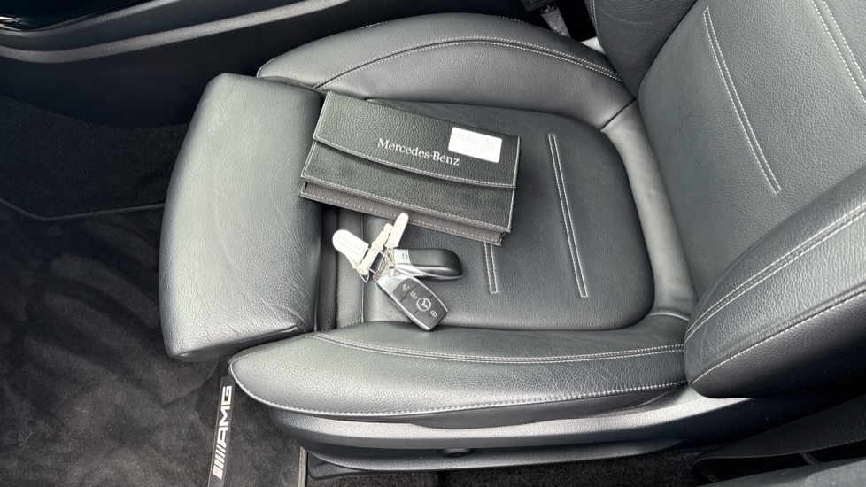Mercedes-Benz CLA 220d AMG Line Premium Plus 5dr Tip Auto Diesel Estate - Image 19
