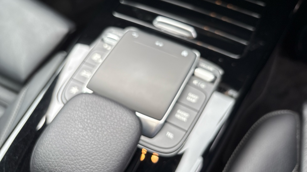 Mercedes-Benz CLA 220d AMG Line Premium Plus 5dr Tip Auto Diesel Estate - Image 31