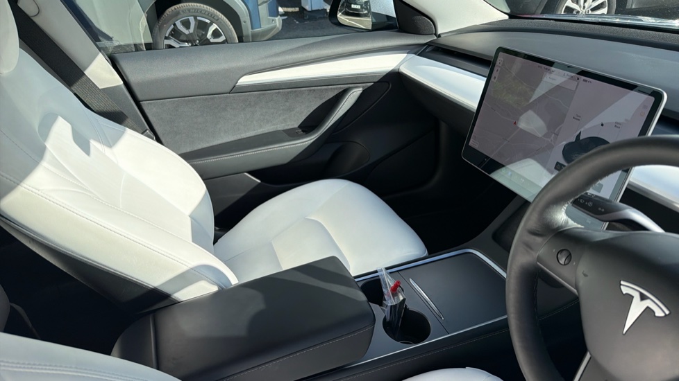 Tesla Model 3 Long Range AWD 4dr Auto Electric Saloon - Image 14